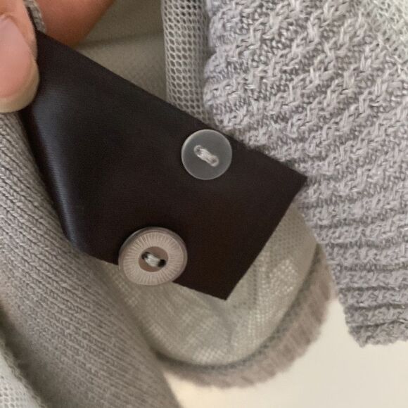 Nic + Zoe, Gray cardigan w/embroidered flowers, Size M, EUC - Picture 5 of 8